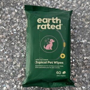 Green Topical Pet Wipes